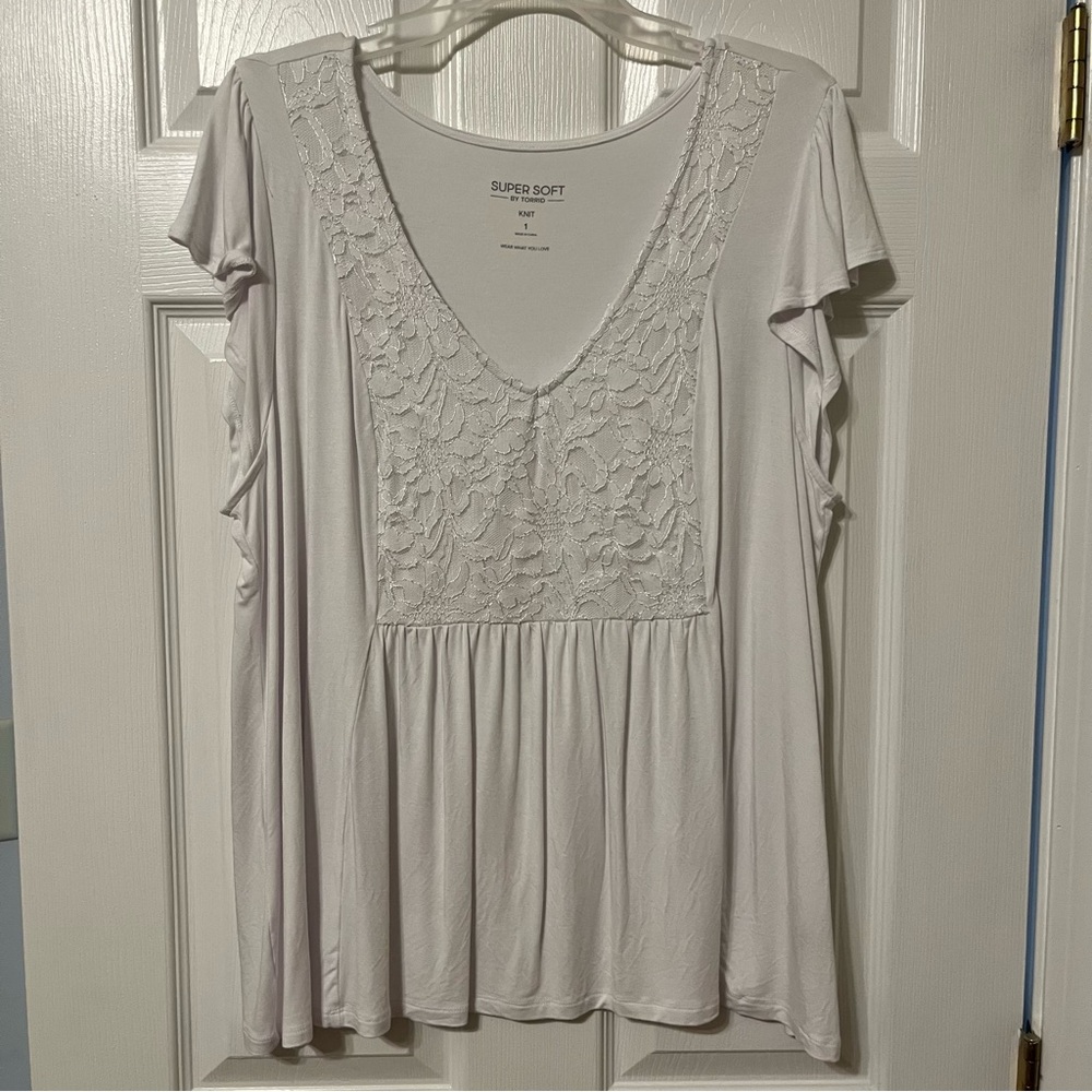 Torrid white lace detail babydoll top